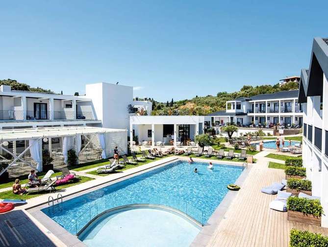 Zwembad van Aqua Bay Hotel in Tsilivi, Griekenland foto 1