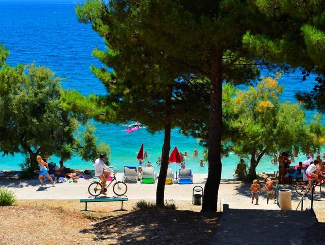 Zwembad van Lanterna Sunny Resort By Valamar in Porec, Kroatië foto 1