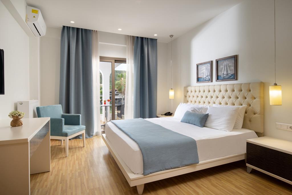 Hotelkamer in Flegra Palace Hotel in Pefkohori, Griekenland foto 2