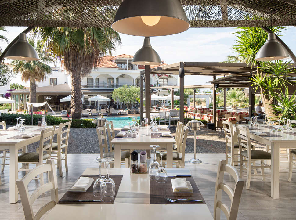 Flegra Palace Hotel in Pefkohori, Griekenland foto 5