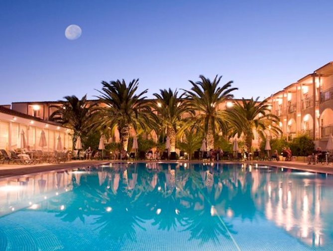 Zwembad van Zante Sun Hotel in Agios Sostis, Griekenland foto 1