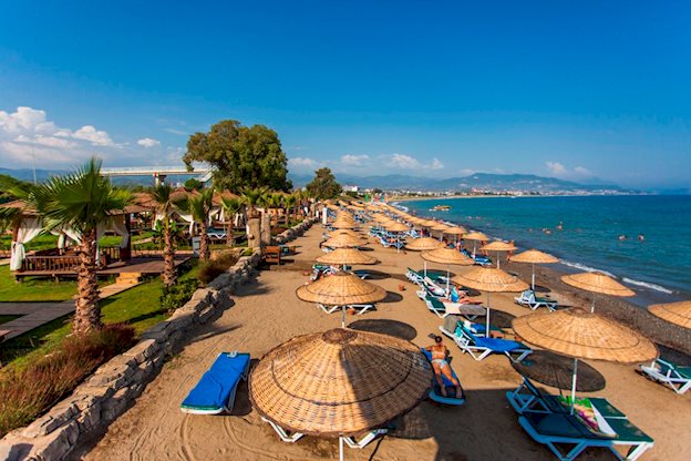Zwembadzijde bij Eftalia Aqua Resort in Alanya, Turkije foto 2