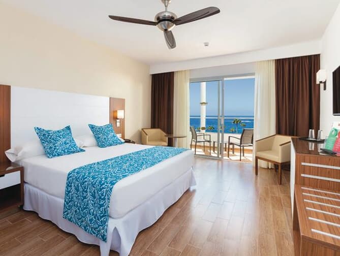 Hotelkamer in Allsun Esquinzo Beach Resort in Playa De Esquinzo, Canarische Eilanden foto 3