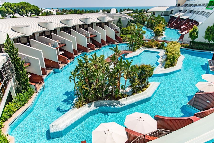 Zwembad van Cornelia Diamond Hotel in Belek, Turkije foto 1