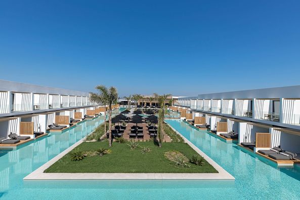 Zwembadzijde bij D’Andrea Lagoon Suites Hotel in Marmaris, Turkije foto 1