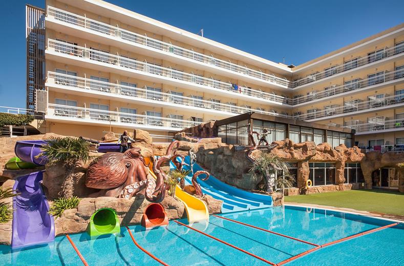 Zwembad met glijbanen van Evenia Olympic Park Hotel Lloret de Mar, Spanje foto 1