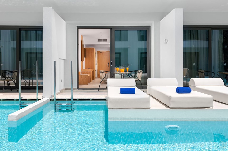 Zwembad van Lindos Royal Hotel in Lindos, Griekenland foto 1