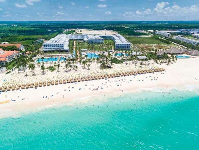 Zwembad van Riu Republica Hotel in Punta Cana, Dominicaanse Republiek foto 1