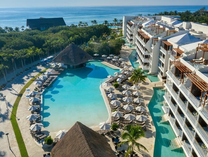 Zwembad van Ocean Riviera Paradise Hotel in Playa del Carmen, Mexico foto 1