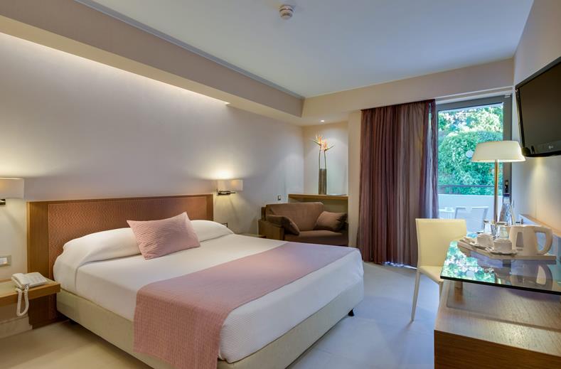 Hotelkamer in Aparthotel Olympic Palace en Convention Center Resort in Ixia, Griekenland foto 3