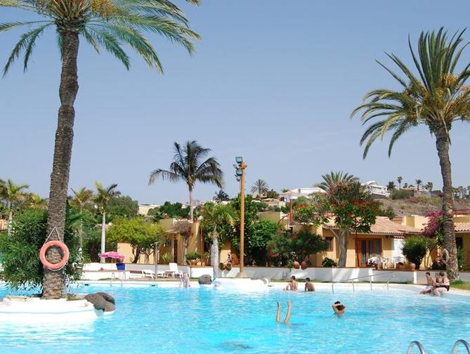 Zwembad van Bungalows Parque Bali Hotel in Maspalomas, Spanje foto 1