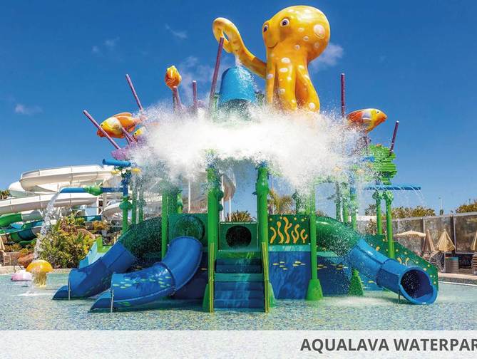 Zwembad van Relaxia Lanzasur Club Hotel in Playa Blanca, Spanje foto 3