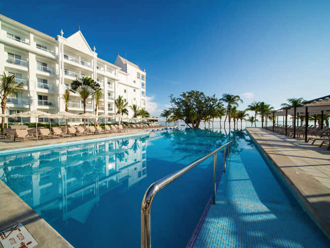 Riu Ocho Rios: Luxe All-Inclusive Deal in Jamaica