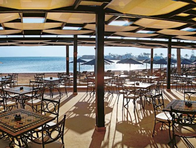 Restaurant in het Steigenberger Aqua Magic Hotel in Hurghada, Egypte foto 3