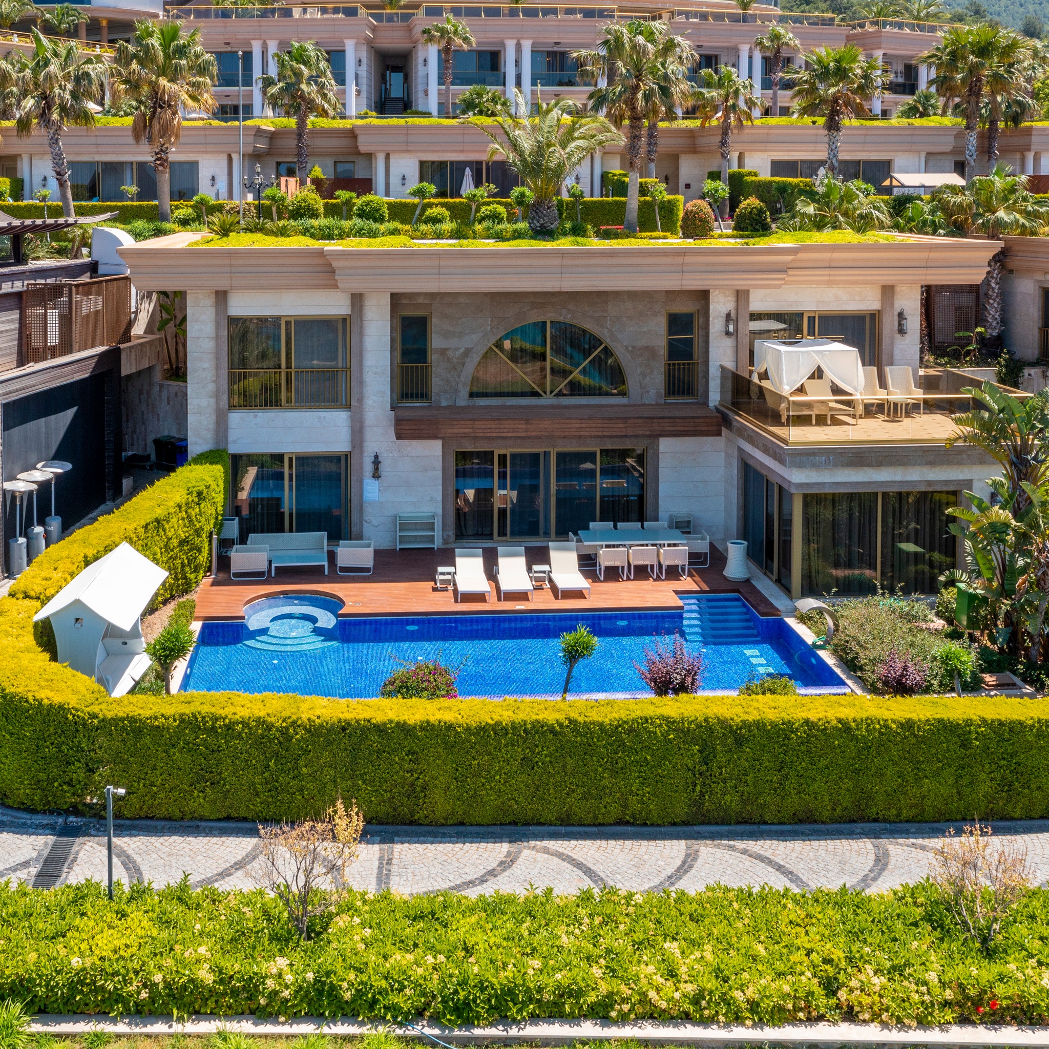 Zwembad van BE Premium Hotel in Torba, Turkije foto 1