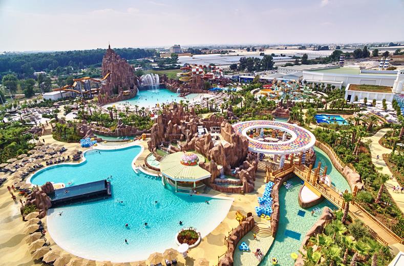 Zwembad van Rixos Park Belek Hotel in Serik, Turkije  foto 1