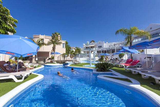 Zwembad van Labranda Bahia Fanabe en Villas Hotel in Costa Adeje, Canarische Eilanden foto 3