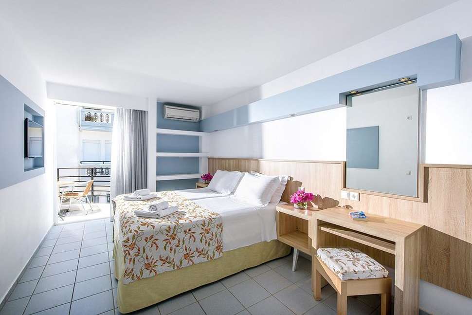 Hotelkamer in Alia Beach Hotel in Chersonissos, Griekenland foto 3