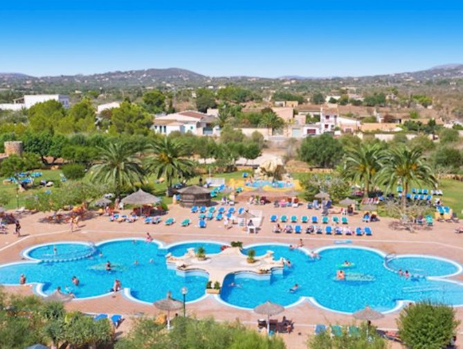 Buitenzijde van het strand bij het Mariant Park Hotel in S Illot, Spanje foto 1
