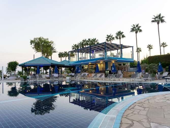 Anonymous Beach Hotel: Vakantiedeal Cyprus Ontdekken!