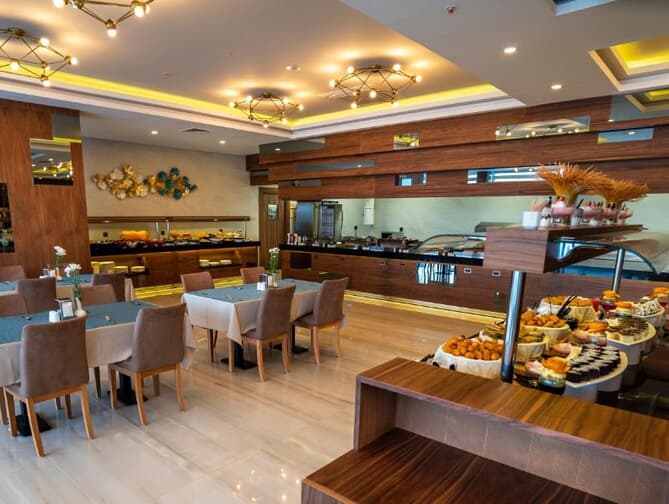 Campus Hill Hotel | Reviews!