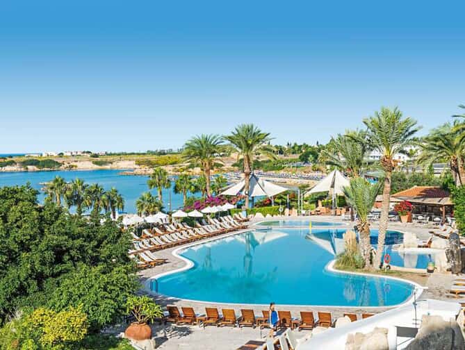 Coral Beach Hotel & Resort: Ultieme Vakantie op Cyprus!