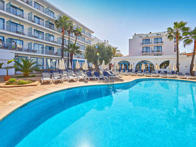 Zwembad van Elegance Vista Blava Hotel in Cala Millor, Spanje foto 3