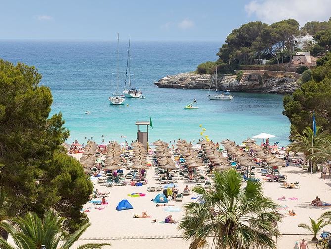 Strand bij Gavimar Cala Gran Costa Del Sur Resort in Cala Dor, Spanje foto 2