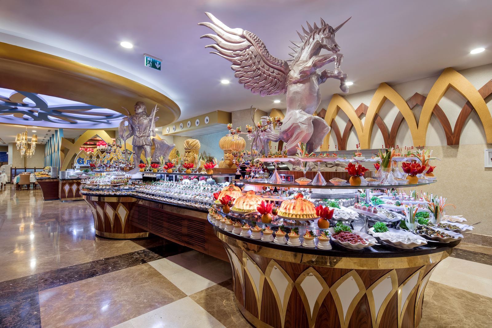 Restaurant in het Granada Luxury Hotel in Okurcalar, Turkije foto 3