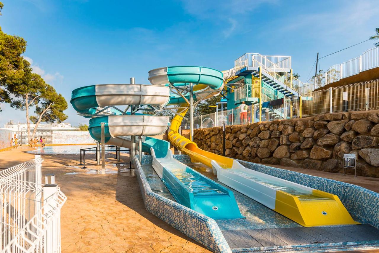 Zwembad met glijbanen van Guitart Central Park Aqua Resort Lloret de Mar, Spanje foto 3