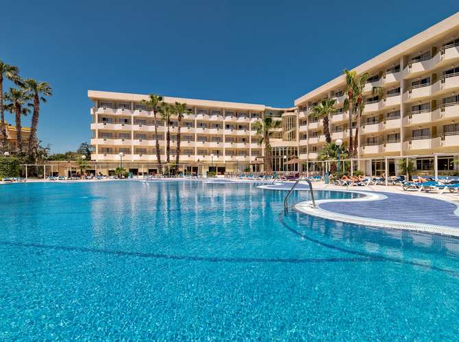 Zwembad van H10 Cambrils Playa Hotel in Cambrils, Spanje foto 1