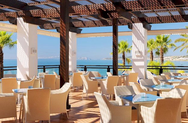 Restaurant in het H10 Estepona Palace Hotel Estepona, Spanje foto 3