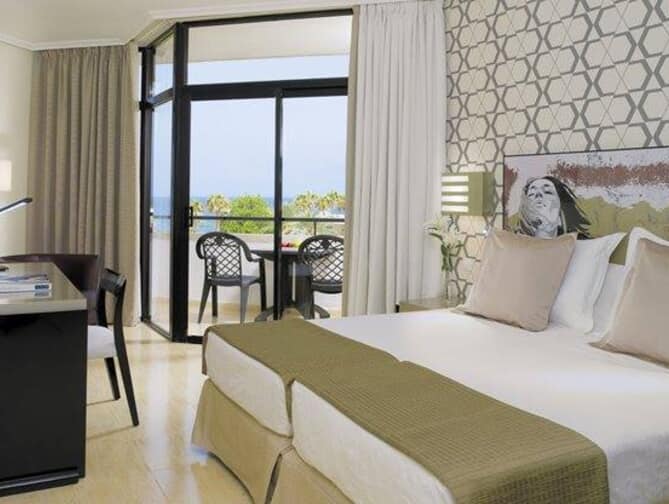 Hotelkamer in Best Jacaranda Hotel in Costa Adeje, Spanje foto 3