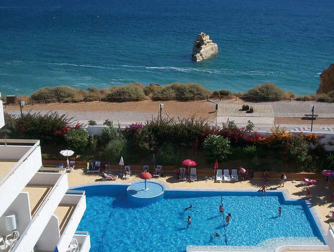 Zwembad van Luar Hotel in Praia da Rocha, Portugal foto 1