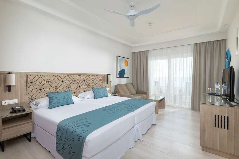 Hotelkamer in Riu Palace Madeira Hotel in Canico, Portugal foto 3