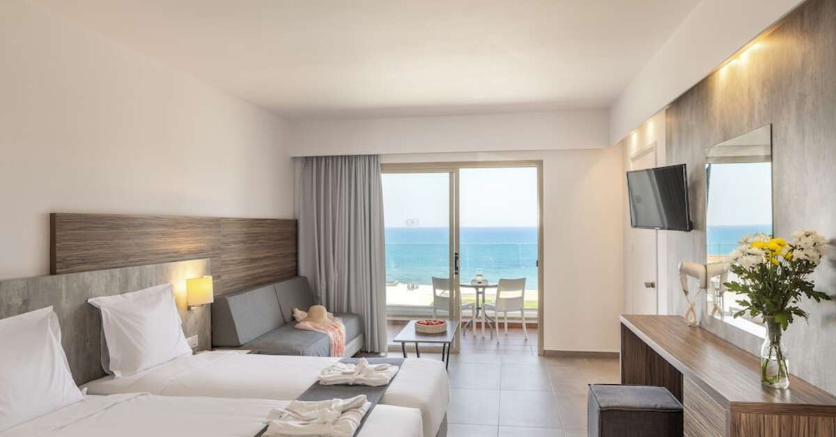 Kapetanios Aqua Resort in Coral Bay, Cyprus foto 4
