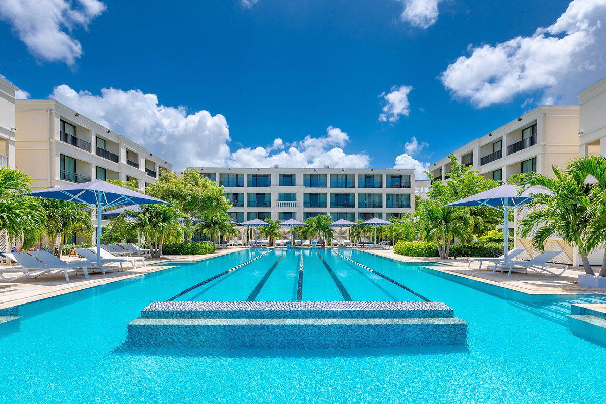 Zwembad van Marriott Beach Resort curacao, Nederlandse Antillen foto 2