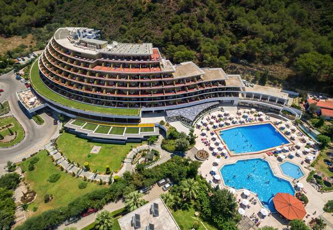 Buitenkant van Aparthotel Olympic Palace en Convention Center Resort in Ixia, Griekenland foto 1