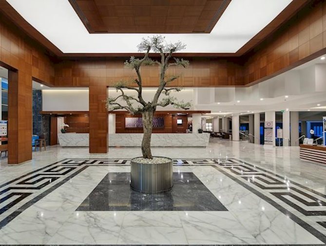 Lobby van het Pine Bay Holiday Resort in Kusadasi, Turkije foto 3