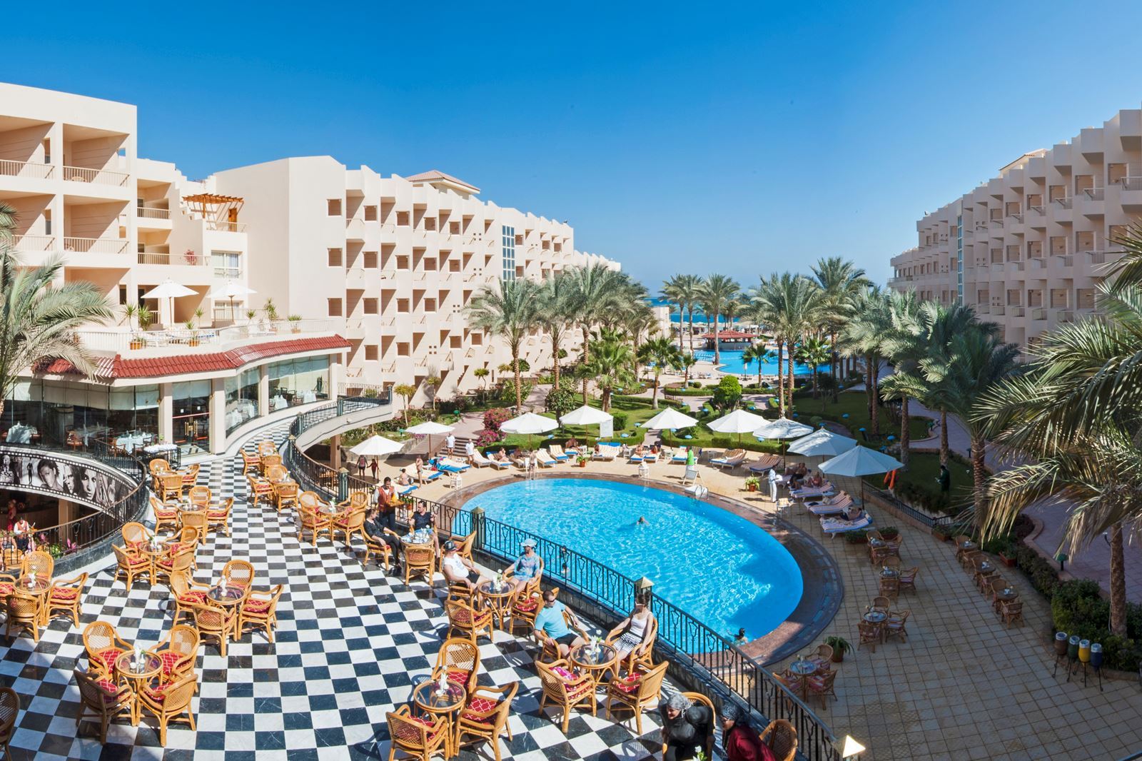 Restaurant in het Sea Star Beau Rivage Hotel in Hurghada, Egypte foto 3