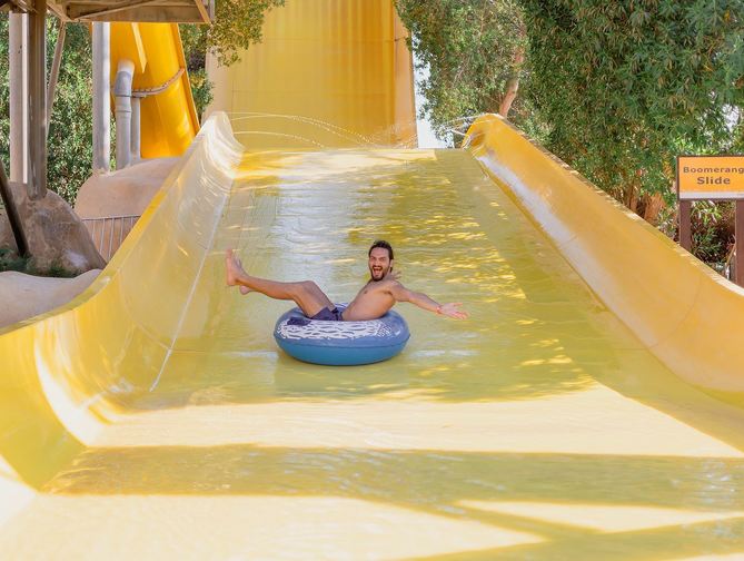 Zwembad met glijbanen van Sindbad Aqua Park Resort in Hurghada, Egypte  foto 1