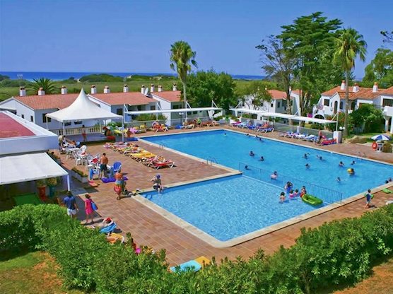 Zwembad van Son Bou Gardens Hotel in Son Bou, Spanje foto 2