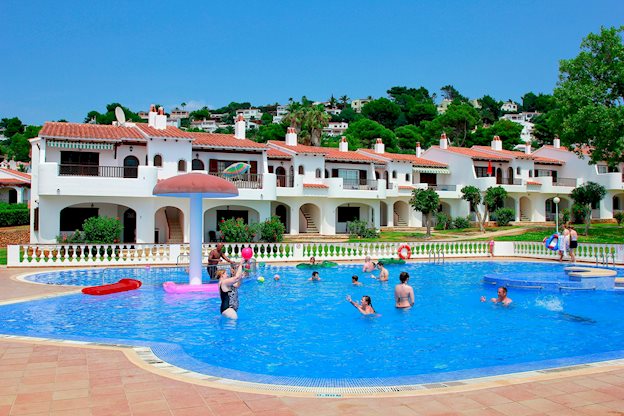 Zwembad van Son Bou Gardens Hotel in Son Bou, Spanje foto 3