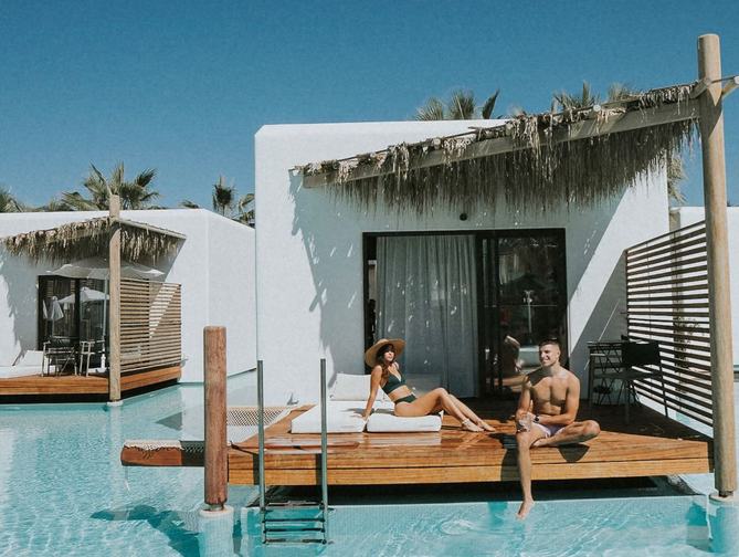 Zwembadzijde bij Stella Island Resort Spa Hotel in Analipsi, Griekenland foto 3