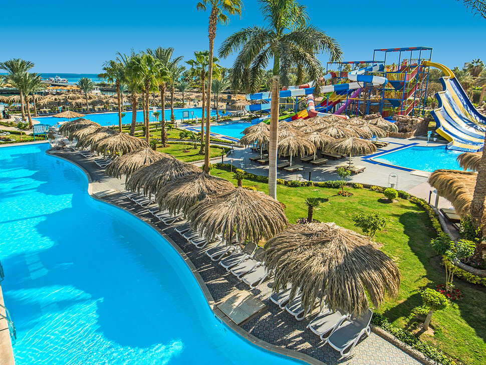 Zwembad van Sunrise Aqua Joy Resort in Hurghada, Egypte foto 1