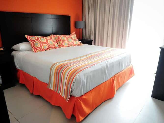 Talk of the Town Beach Club: Topvakantie op zonnig Aruba!