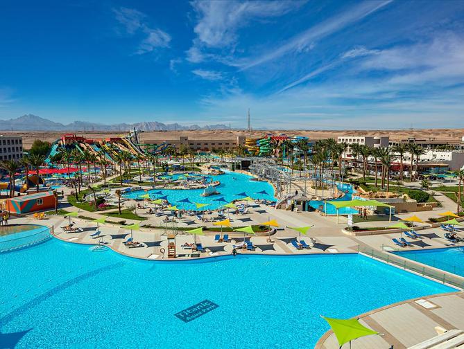 Zwembad van Titanic Aqua Park Resort in Hurghada, Egypte foto 2