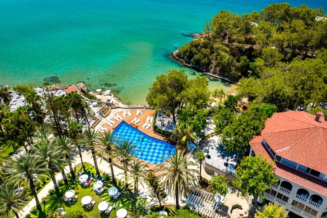 Een foto van het zwembad bij Utopia Resort 