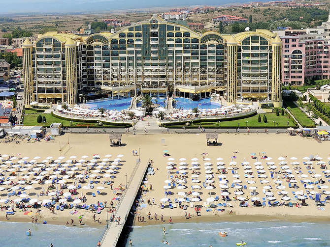 Strand bij Victoria Palace Spa & Hotel in Sunny Beach, Bulgarije foto 1