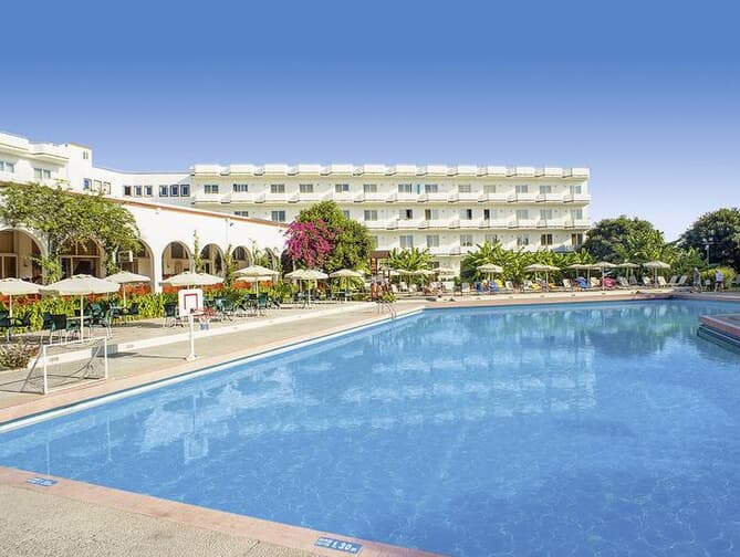 Irene Palace: Luxe Vakantie op Rhodos met Topservice!